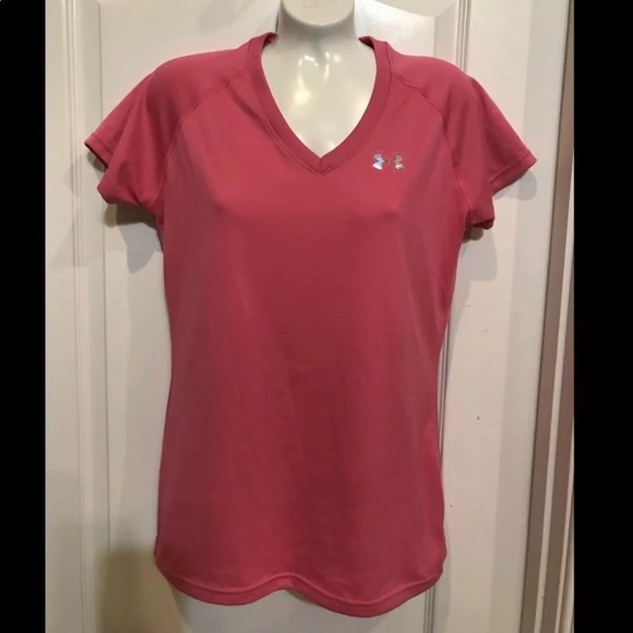 Under Armour Tops - Under Armour Heat Gear Top. Small (4-6) Dark Pink